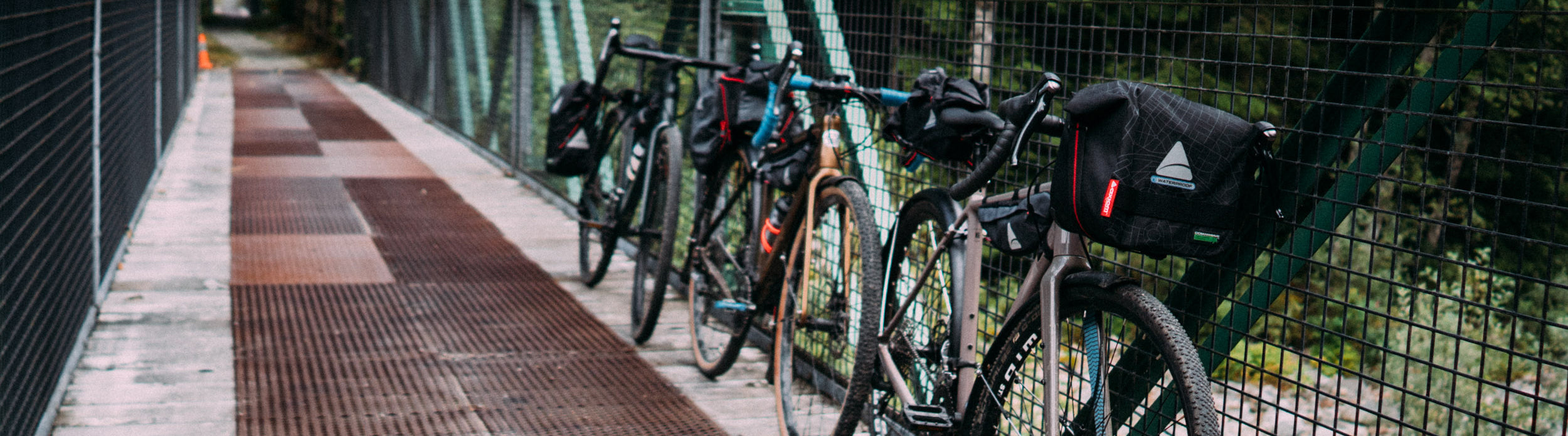 Handlebar Bags – Axiom Gear