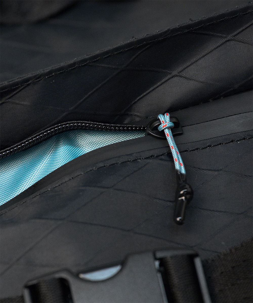 Axiom Ocean-X Laptop Pannierpack 18+ Waterproof Commuter Bag with Axiom Ocean-X Laptop Pannierpack 18+ Waterproof Commuter Bag with
