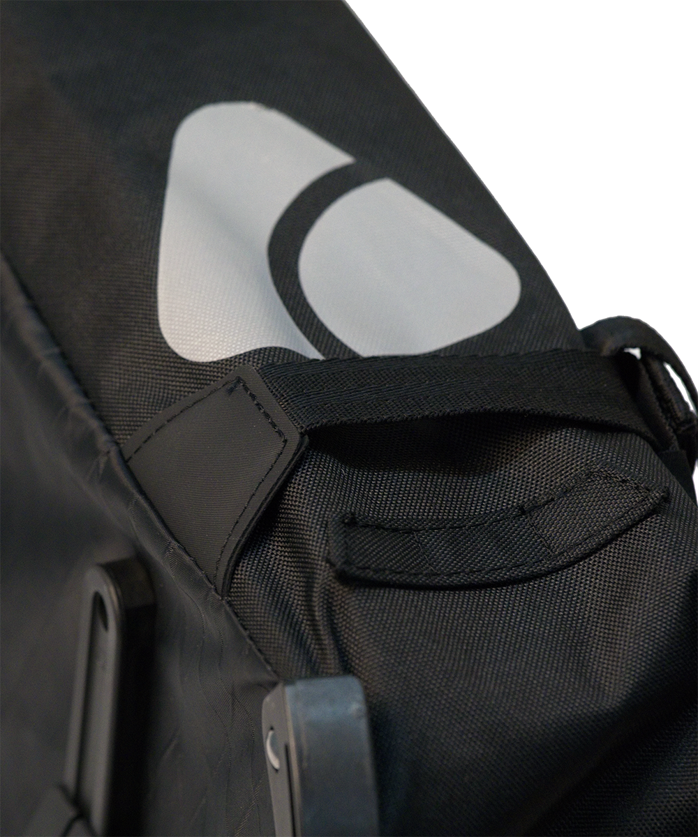 Axiom Ocean-X Laptop Pannierpack 18+ Waterproof Commuter Bag with Axiom Ocean-X Laptop Pannierpack 18+ Waterproof Commuter Bag with
